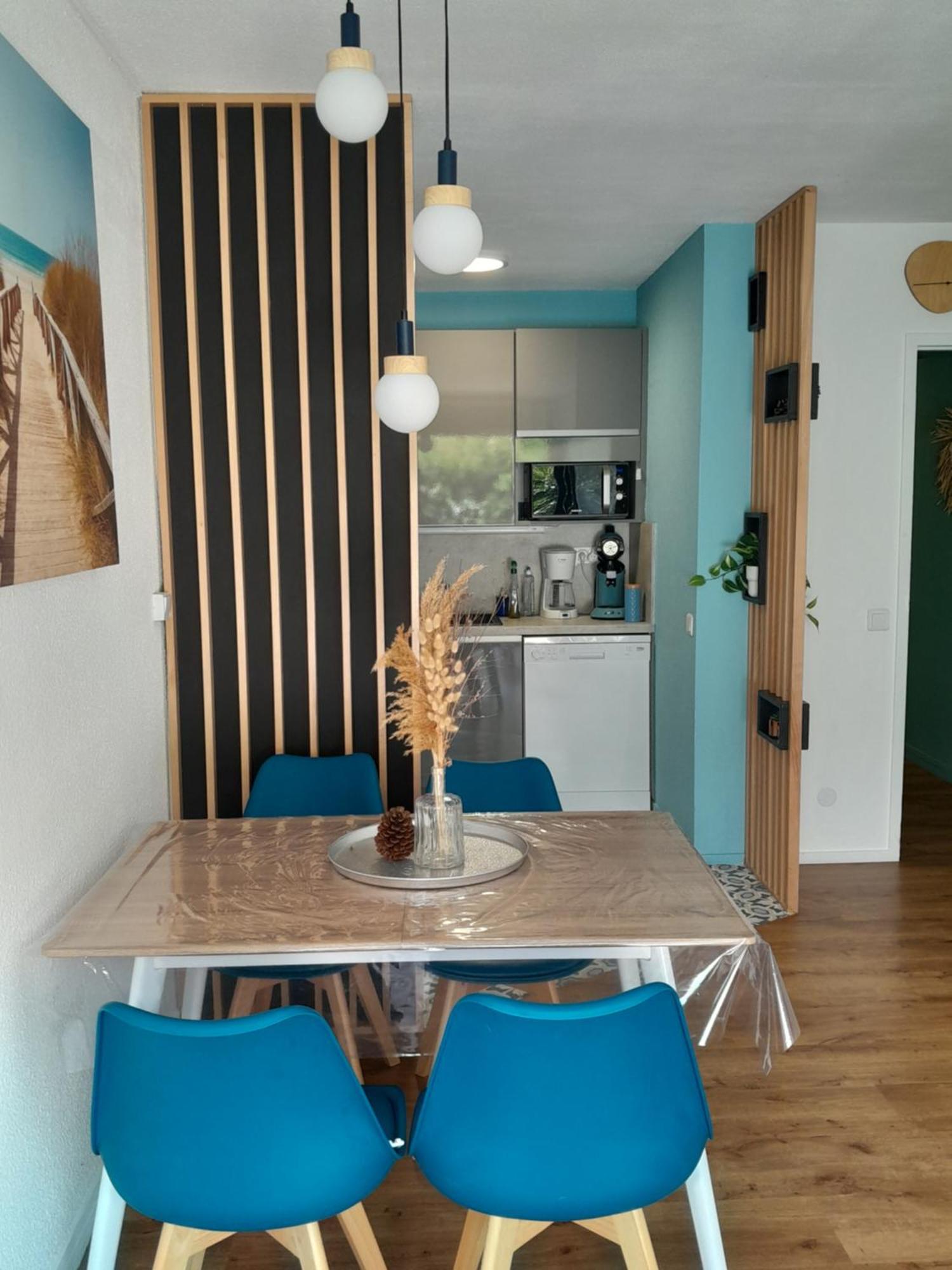 카브레톤 Joli 2 Pieces Sur Le Port Avec Piscine, Terrasse, Parking 아파트 외부 사진
